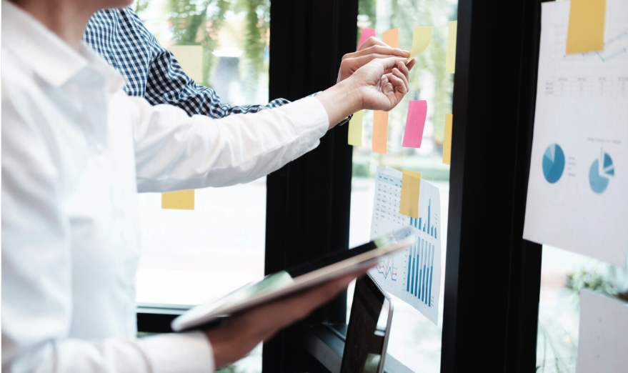 Managing & Negotiating with Consultants & Contractors